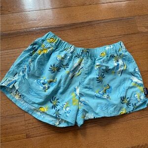 Patagonia Women’s Baggies Shorts size small Blue Hawaiian print.